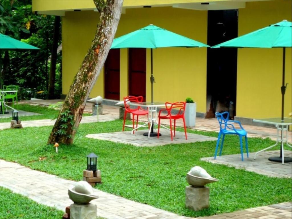 Bridge Hotel Negombo Kimbulapitiya Buitenkant foto