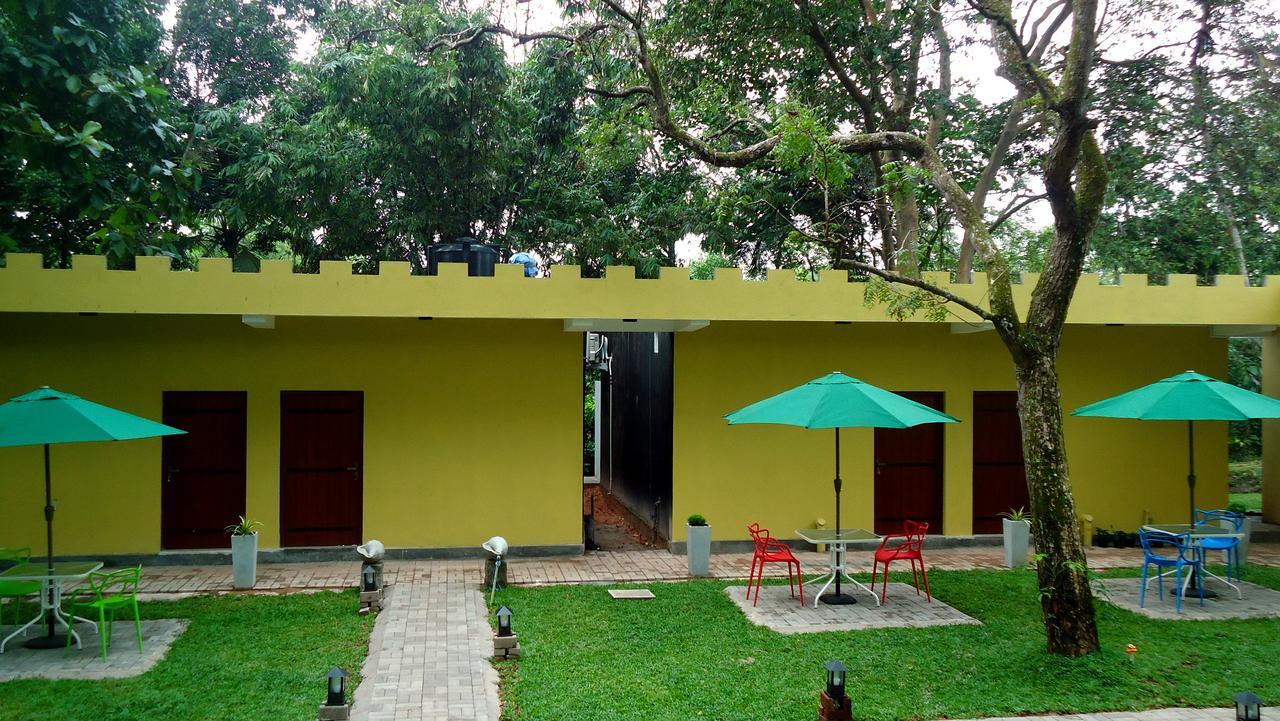 Bridge Hotel Negombo Kimbulapitiya Buitenkant foto