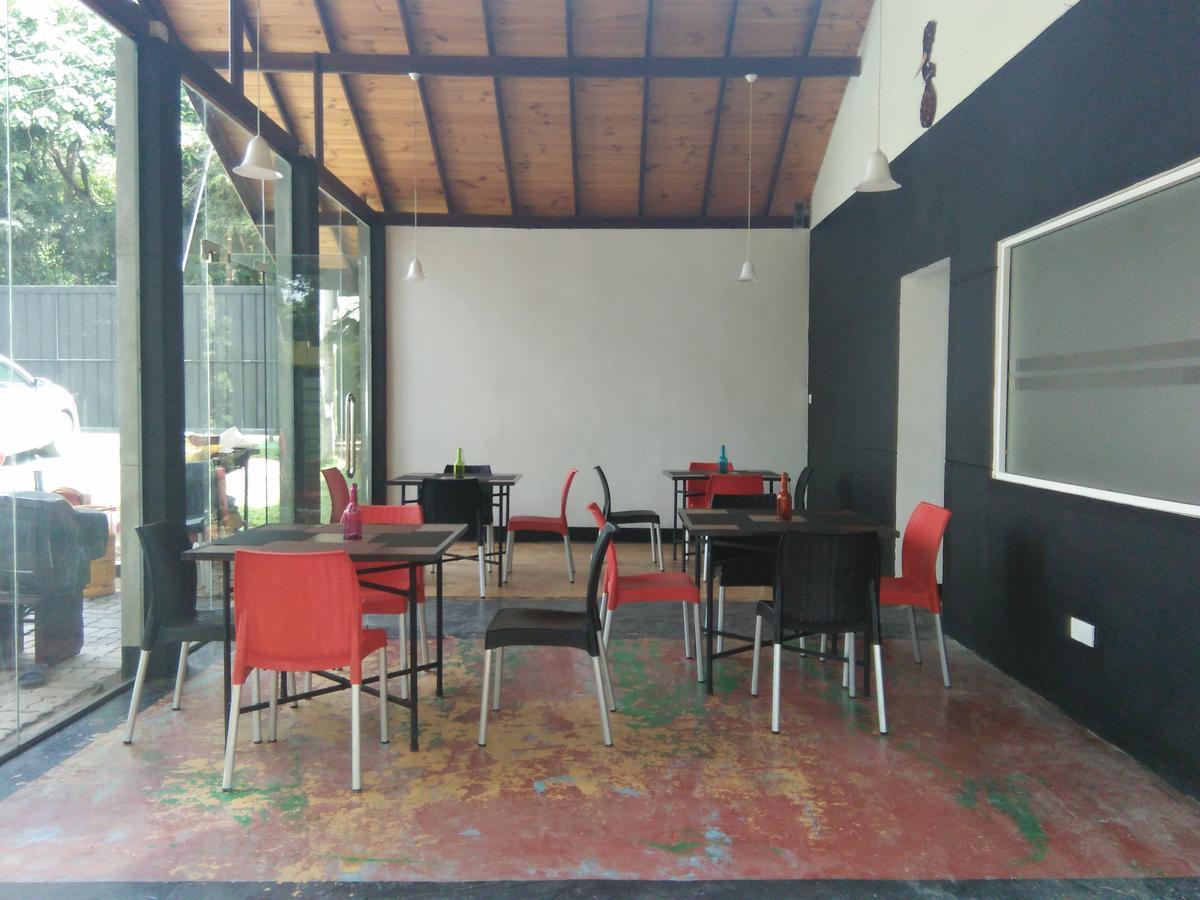 Bridge Hotel Negombo Kimbulapitiya Buitenkant foto