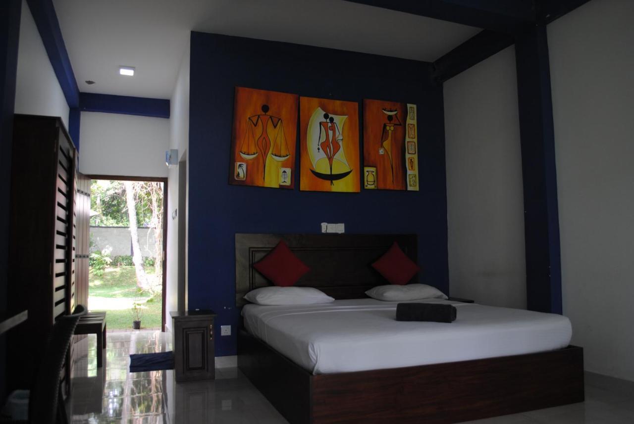 Bridge Hotel Negombo Kimbulapitiya Buitenkant foto