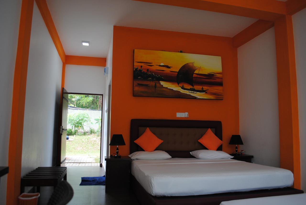 Bridge Hotel Negombo Kimbulapitiya Buitenkant foto